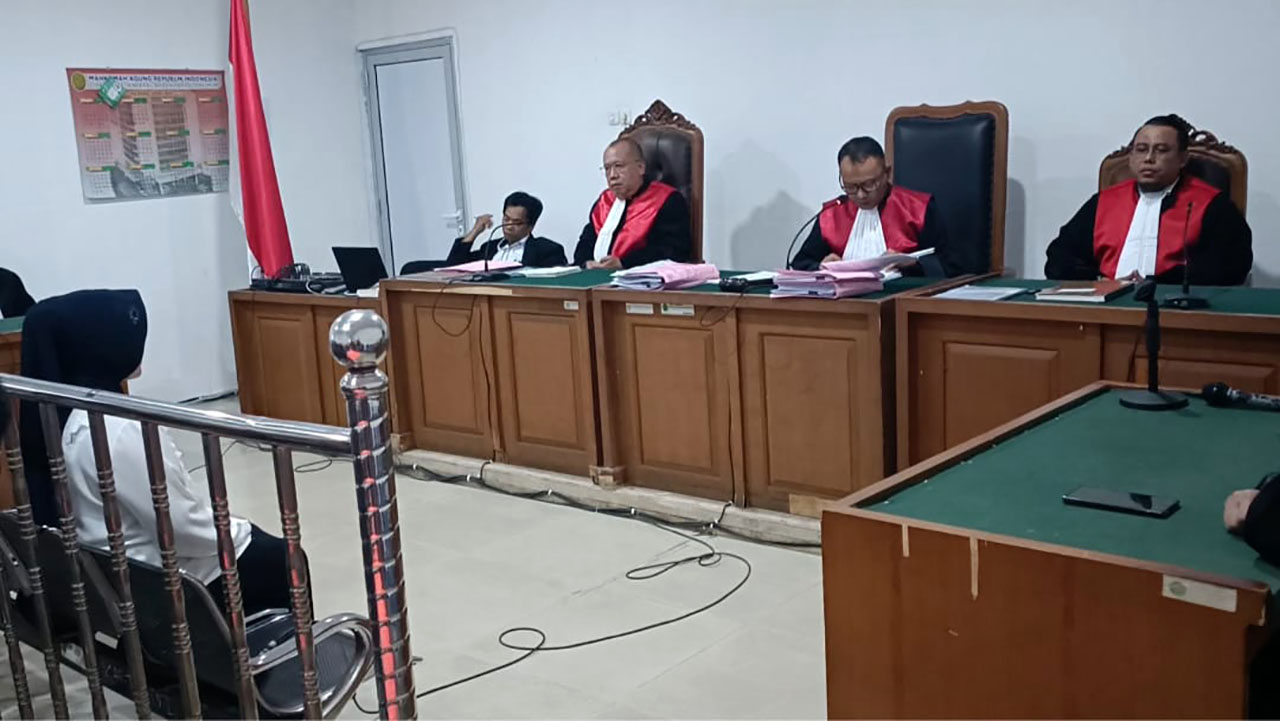 Terbukti Terima Gratifikasi Izin K3, Harni Rayuni dan Firmansyah Divonis 1 Tahun Penjara