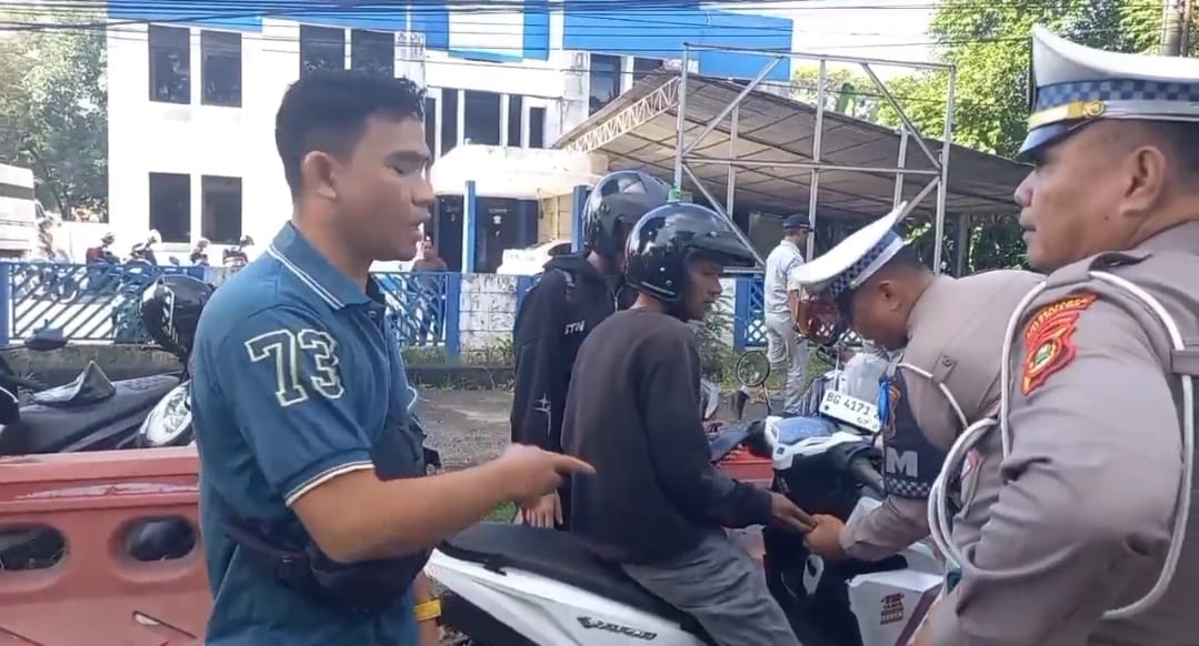 Pria di Palembang Ngamuk Tak Terima Ditilang, Motor Kesayangannya Disita Polisi