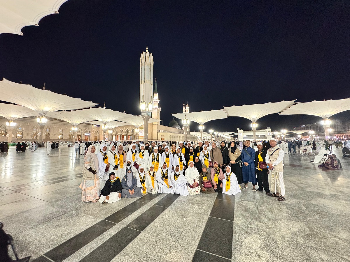 Disambut Haru di Madinah, Jemaah Holiday Angkasa Wisata Penuh Semangat Menuju Masjid Nabawi