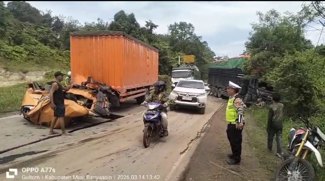 Kecelakaan Maut di Jalintim Tungkal Jaya, Dua Orang Tewas, Arus Palembang–Jambi Macet Panjang