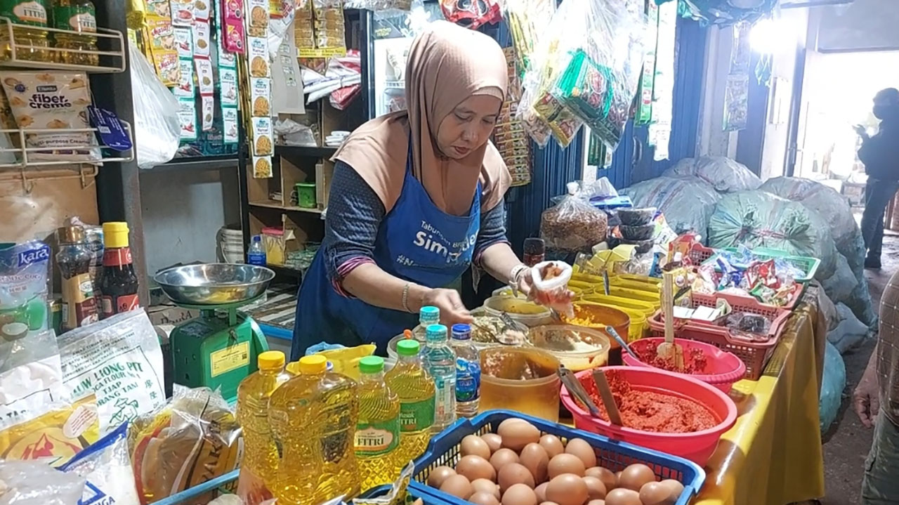 Ramai Pembeli di Hari Kedua Iduladha, Penjualan Bumbu Halus Meningkat
