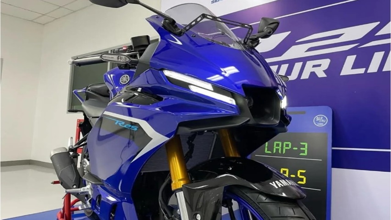 Yamaha R25 Terbaru: Desain Agresif, Performa Tangguh, dan Ramah Lingkungan