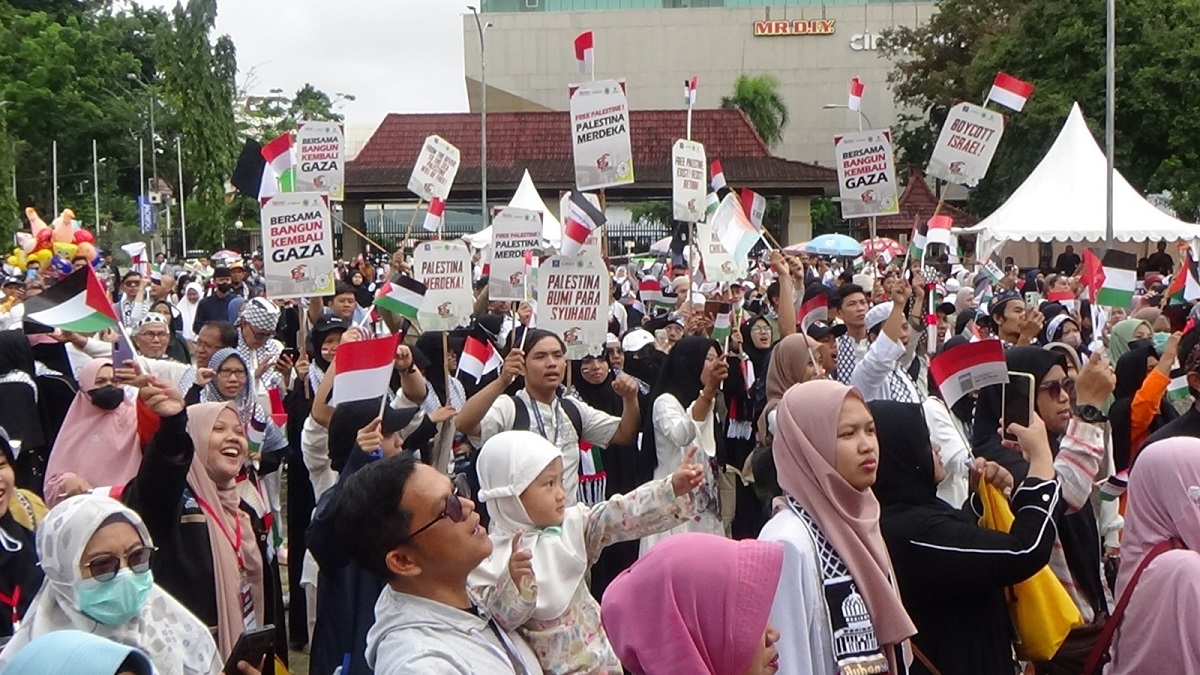 Ribuan Warga Palembang Hadiri Aksi Bela Palestina Jilid III di Lapangan Kantor DPRD Sumsel