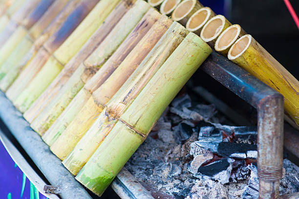 Lemang Bakar, Kuliner Unik Dimasak dengan Bambu