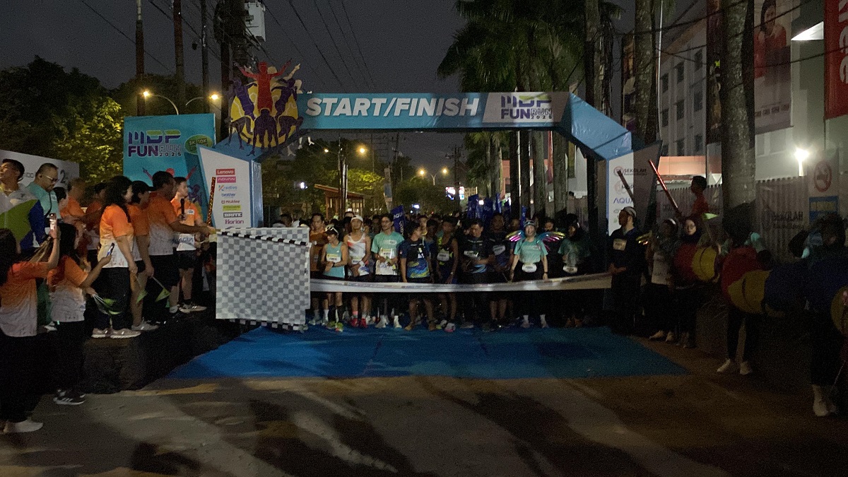 Warga Palembang Tumpah Ruah di Ajang Lari MDP Fun Run 2025