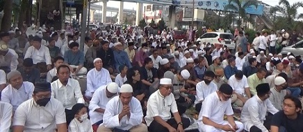 Sholat Istighosah: Permohonan Perlindungan dari Ujian Hidup dan Ujian Asap Kebakaran Lahan di Indonesia