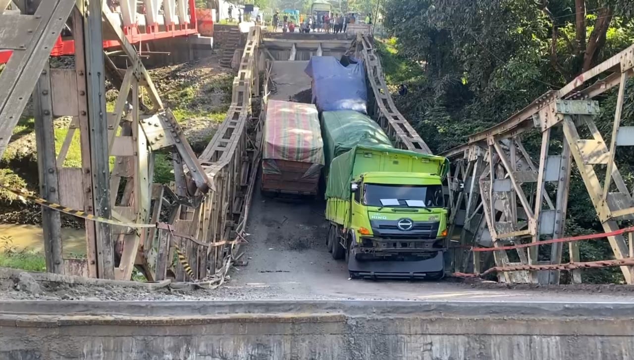 Gubernur Herman Deru Minta Aparat Penegak Hukum Tegas tangani Ambruknya Jembatan Muara Lawai