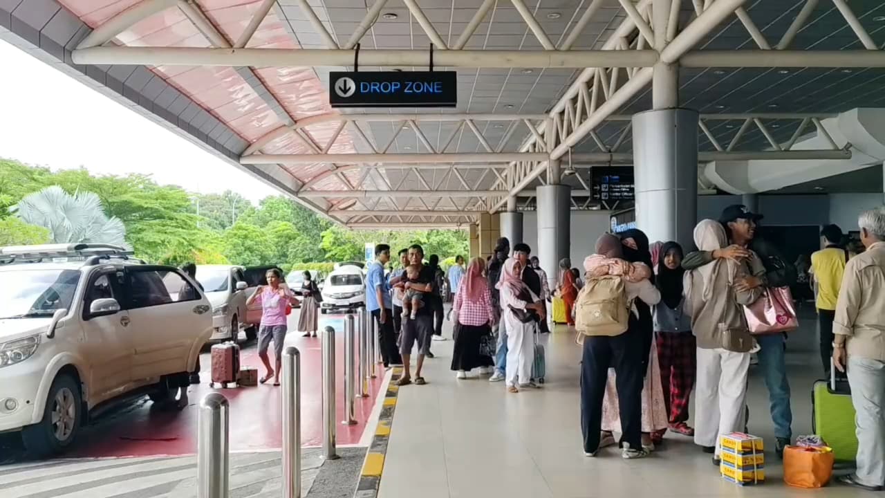 Arus Balik, Pekerja Padati Bandara SMB II Palembang