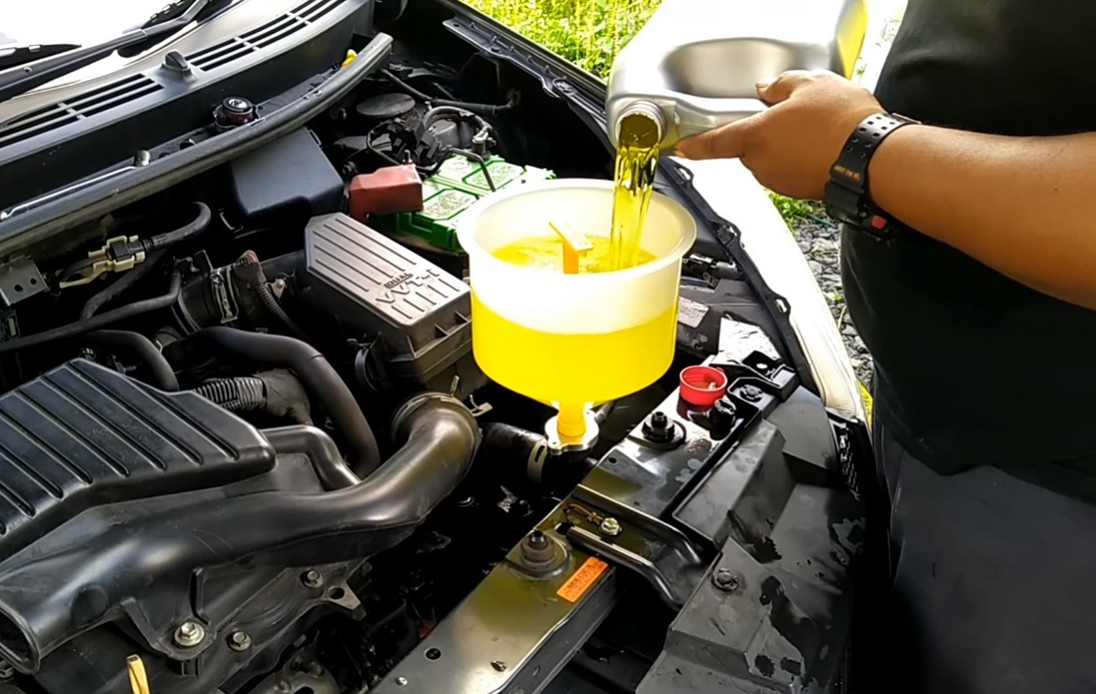 Pentingnya Mengetahui Penggunaan Coolant Konsentrat dalam Sistem Pendingin Kendaraan