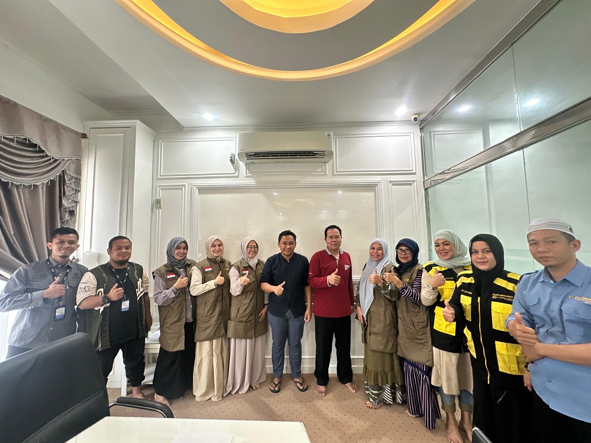 Holiday Angkasa Wisata Gelar Rapat Persiapan Keberangkatan 360 Jemaah Umroh, CEO Berikan Bonus Free Thoif