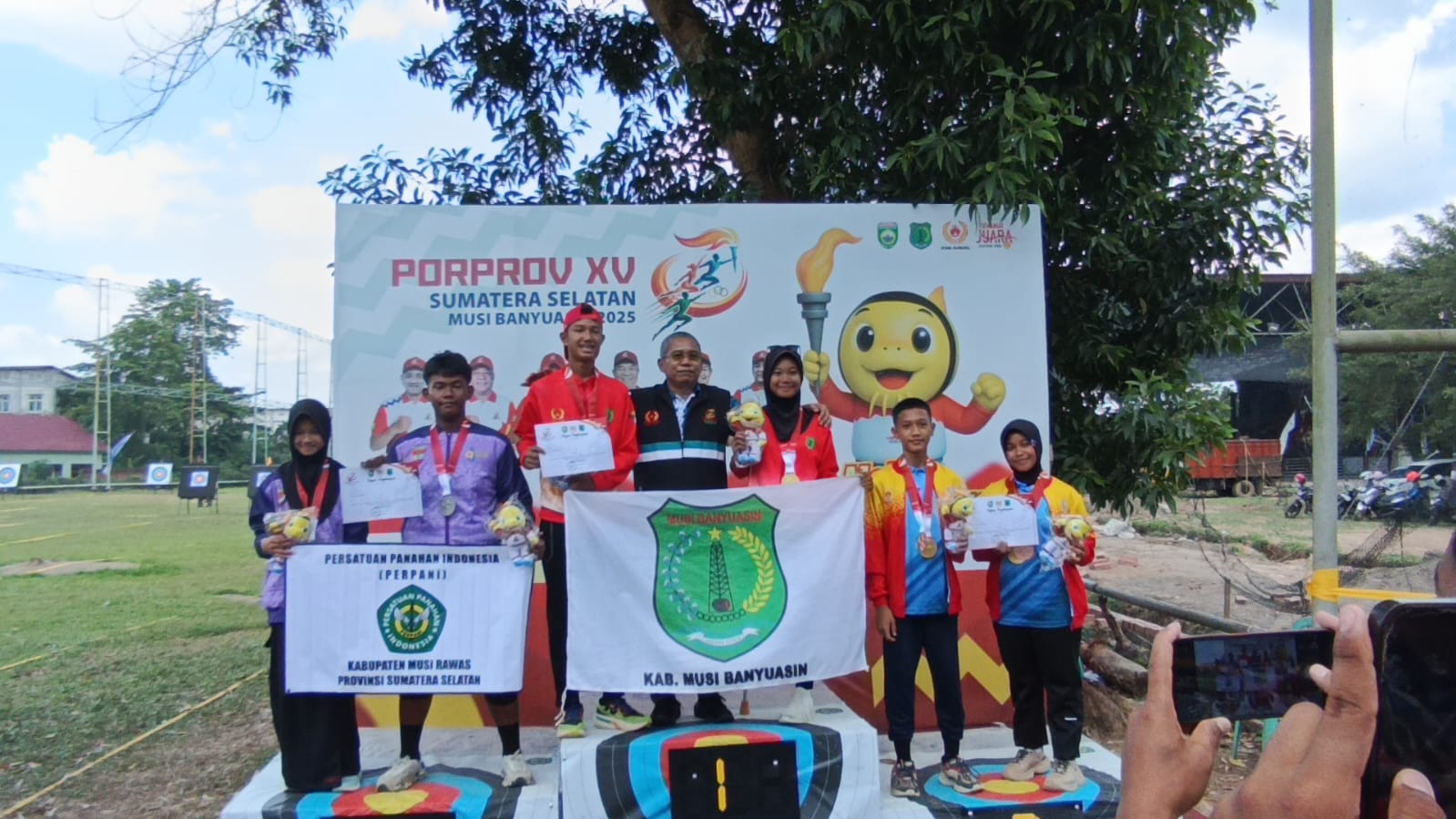 Keysah Konita Zakira, Raih Emas Bersama Fatan Atala di Cabor Panahan Porprov XV Sumsel