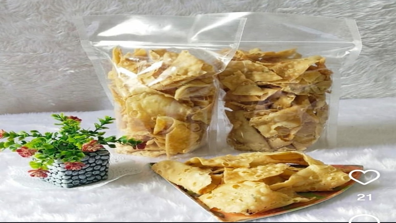 Kripik Bawang (Keripik Mumbai) Khas Palembang, Camilan Gurih yang Selalu Bikin Nagih