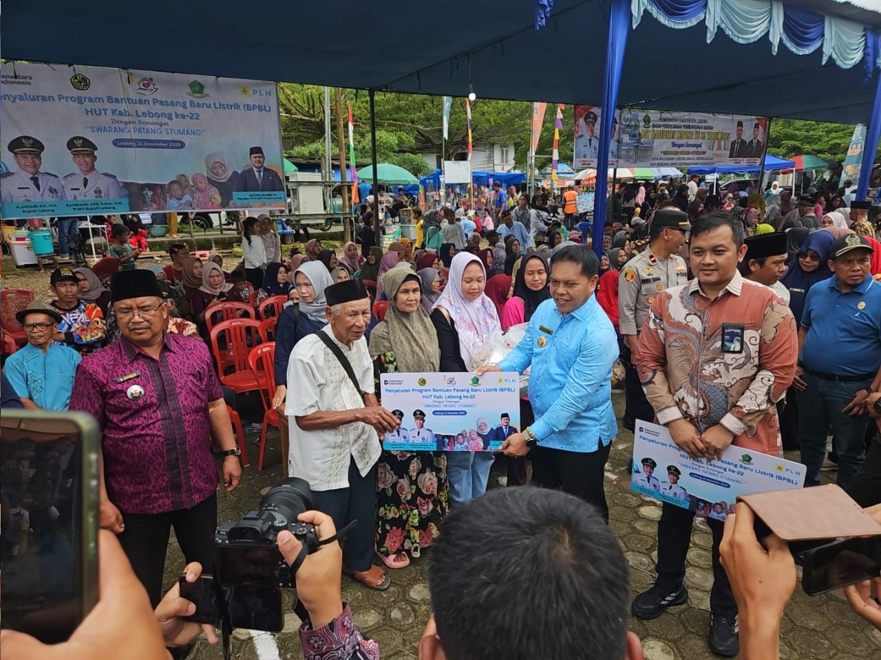 PLN untuk Rakyat: Salurkan Bantuan Pasang Baru Listrik (BPBL) pada HUT Lebong ke-22