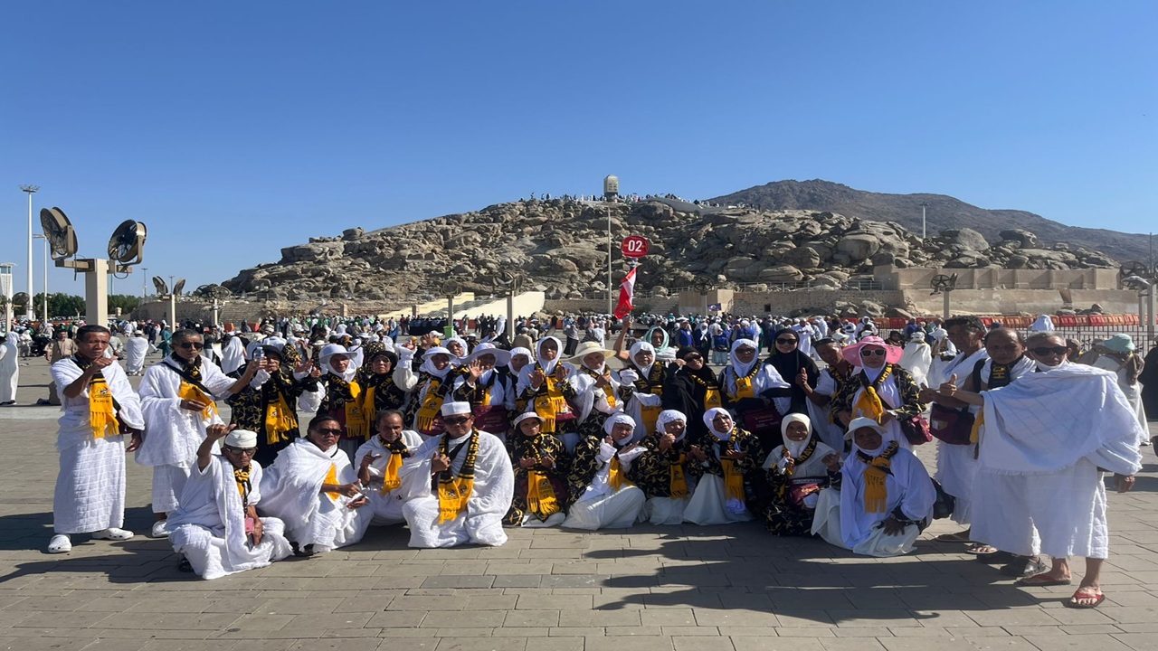 433 Jemaah Holiday Angkasa Wisata Laksanakan Ziarah Luar dan Umrah Kedua di Kota Suci Makkah