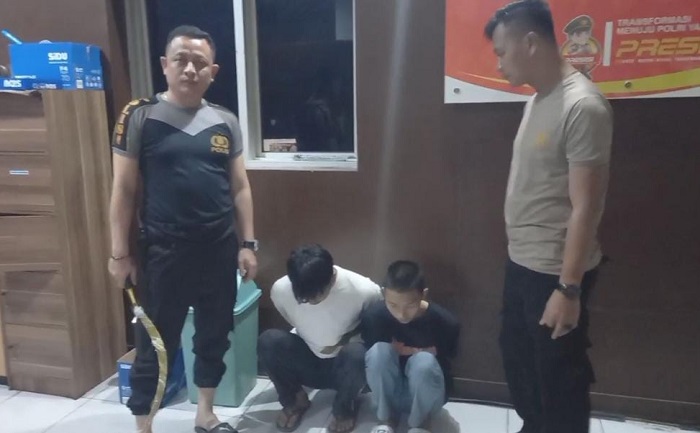 2 Pemuda Ini Merasa Gagah Bawa Celurit, Eh Tapi Kena Tangkap Patroli Samapta Polrestabes Palembang