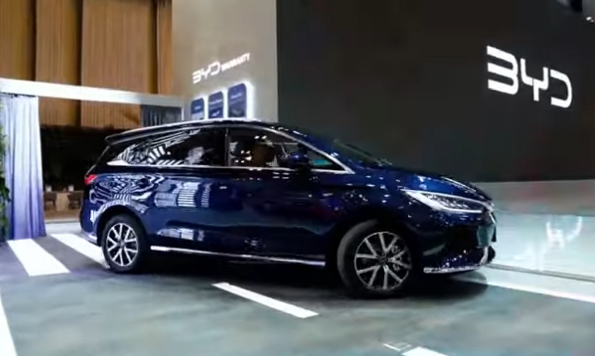 BD dan Denza Mengguncang GIIAS 2025, Hadirkan Mobil Listrik Murah dan Mewah Sekaligus