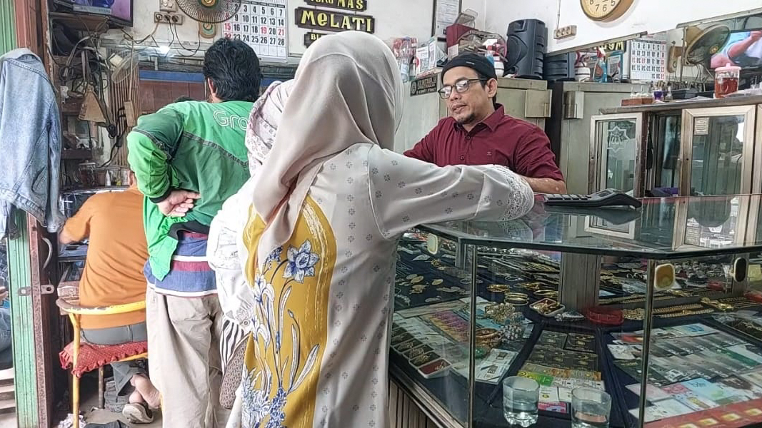 Toko Emas di Palembang Mulai Beroperasi, Daya Beli Masih Rendah