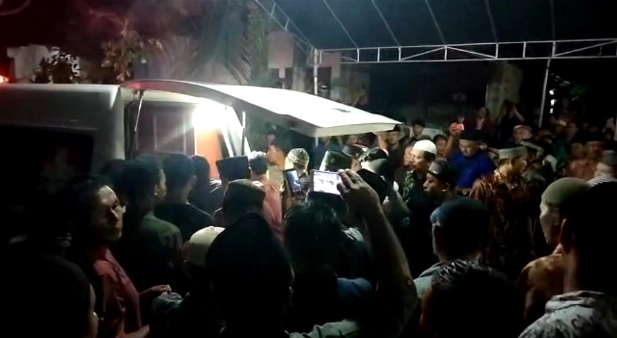 Jenazah Ustadz Muda Korban Kecelakaan Bis di Sulawesi Tiba di Rumah Duka di OKU