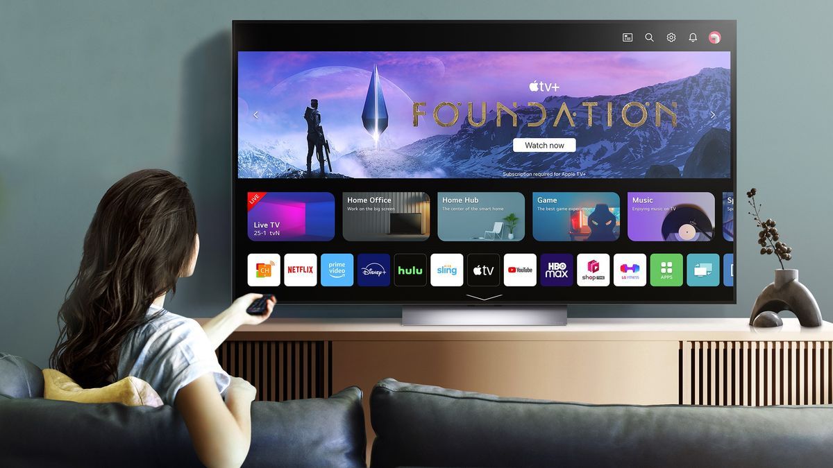 Serasa Punya Asisten Pribadi, Kontrol Smart TV Cuma Lewat Suara!