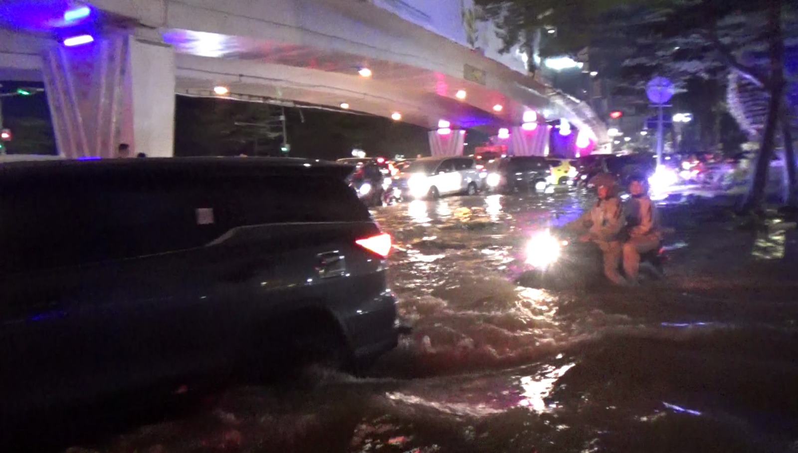 Banjir di 8 Titik, RD Kebut Penataan DAS Bendung dan Pelebaran Retensi Polda 