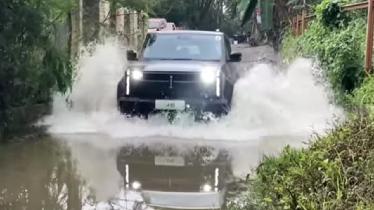 Off-Road Ekowisata Ramah Lingkungan dengan Mobil Listrik