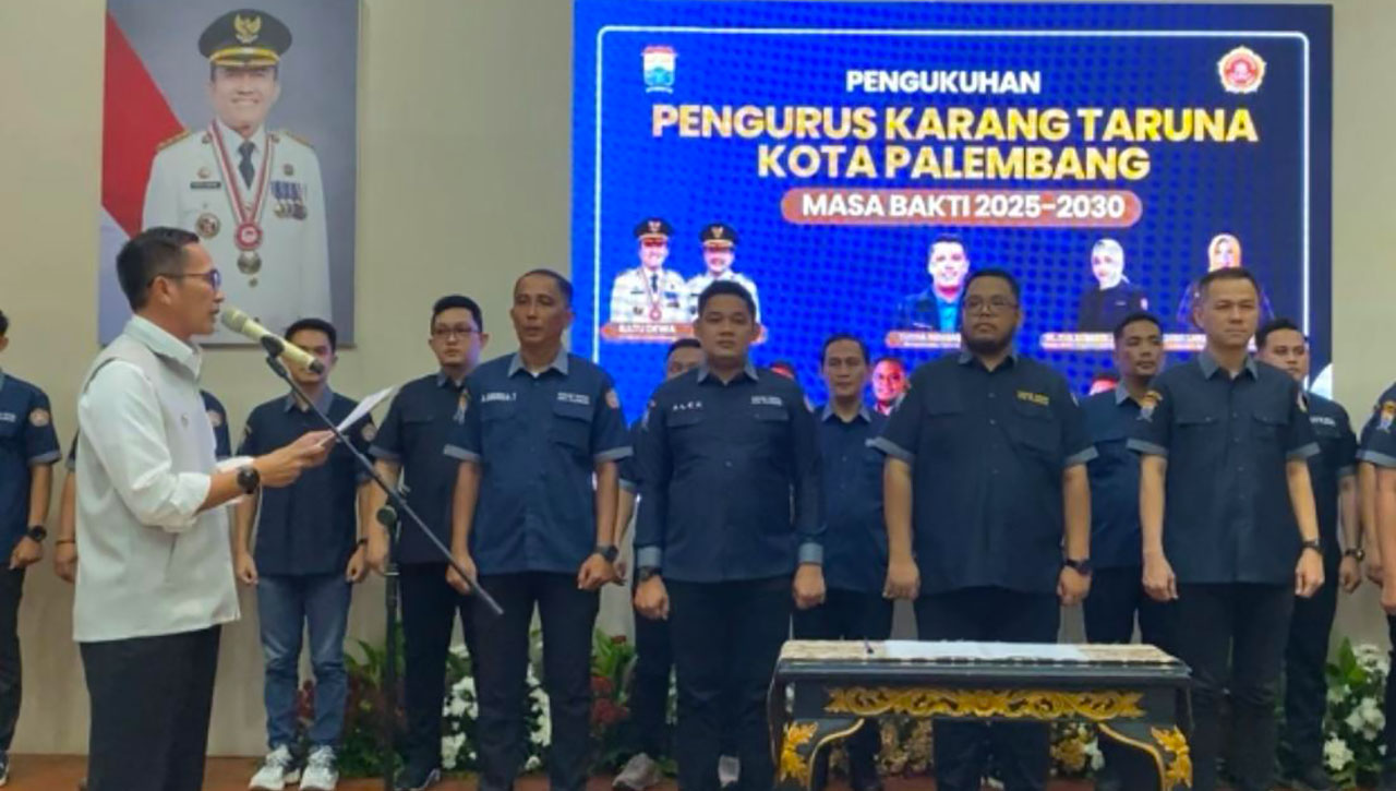 Walikota Palembang Ratu Dewa Kukuhkan Pengurus Karang Taruna Kota Palembang