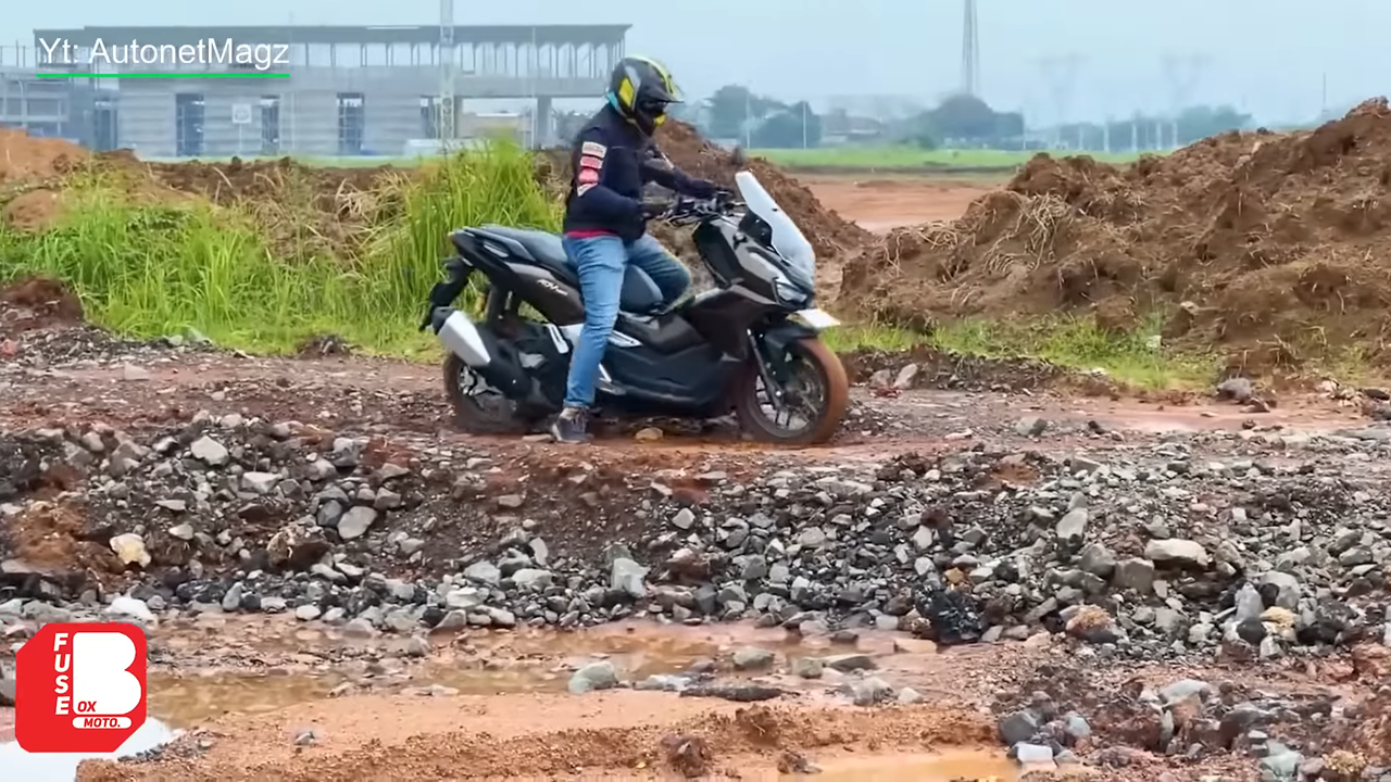 Honda ADV 160: Antara Gengsi, Desain Futuristik, dan Pasar yang Segmented