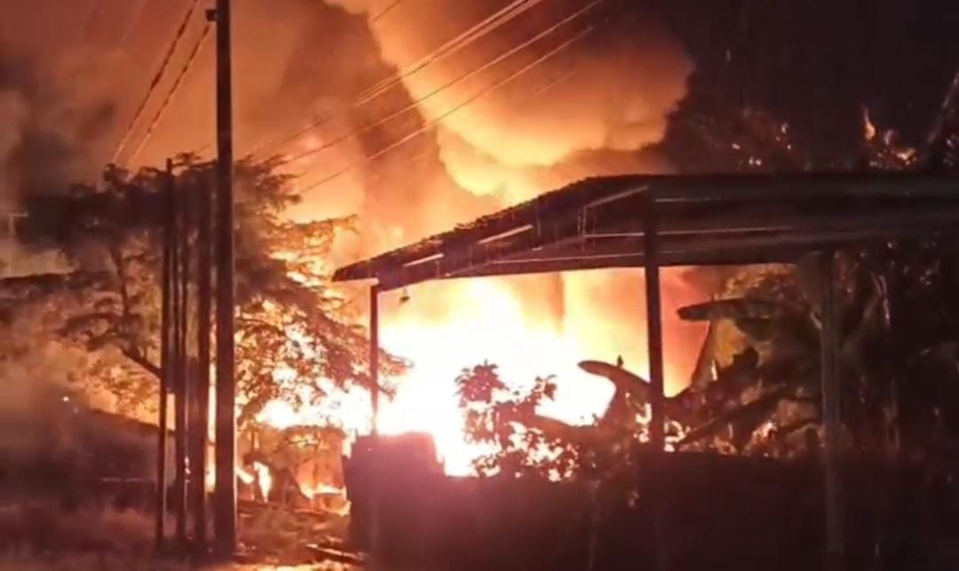Kebakaran Hebat di Sukarami Tewaskan Ibu Rumah Tangga Pengepul Rongsokan