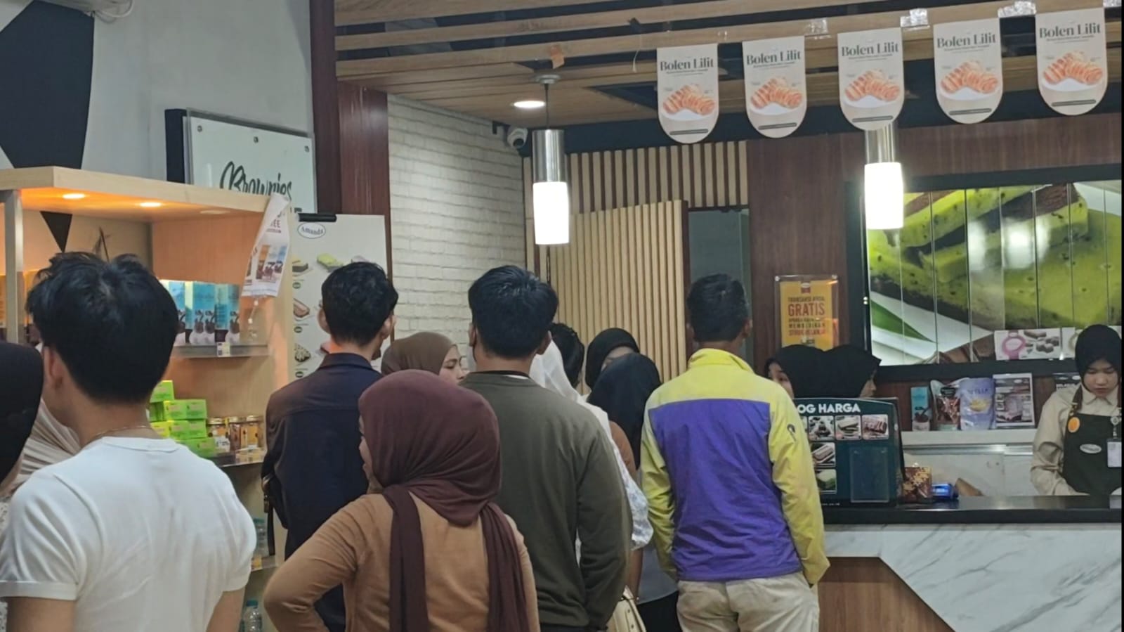 Amanda Brownies Jadi Incaran Warga di Penghujung Ramadan 1447 H