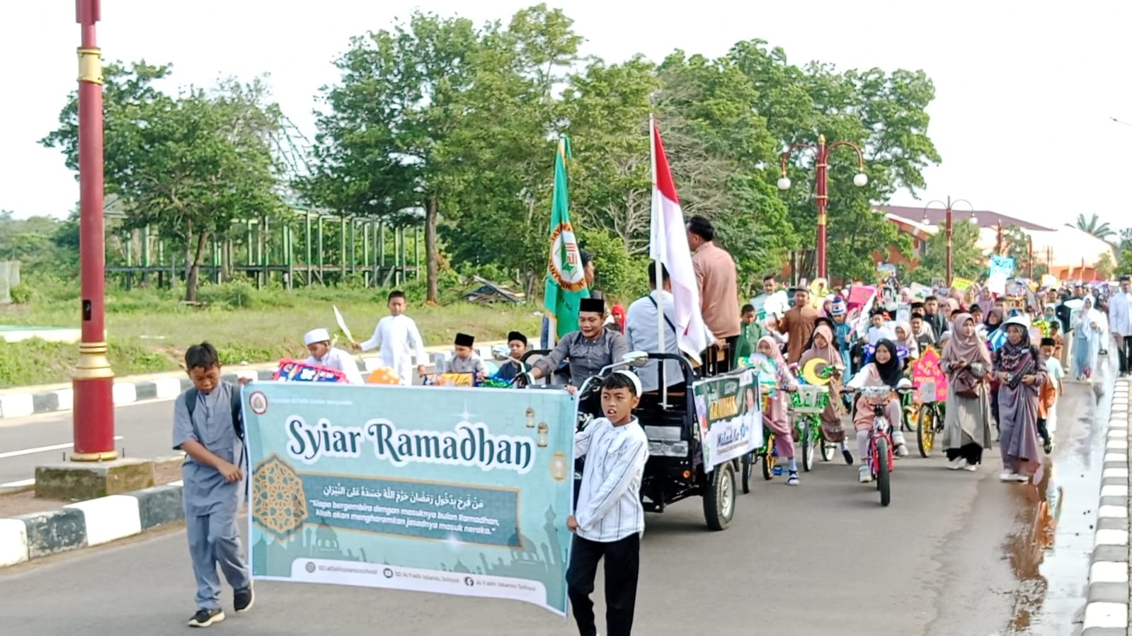 Ratusan Siswa Al Fatih Ikuti Pawai Jelang Bulan Ramadhan