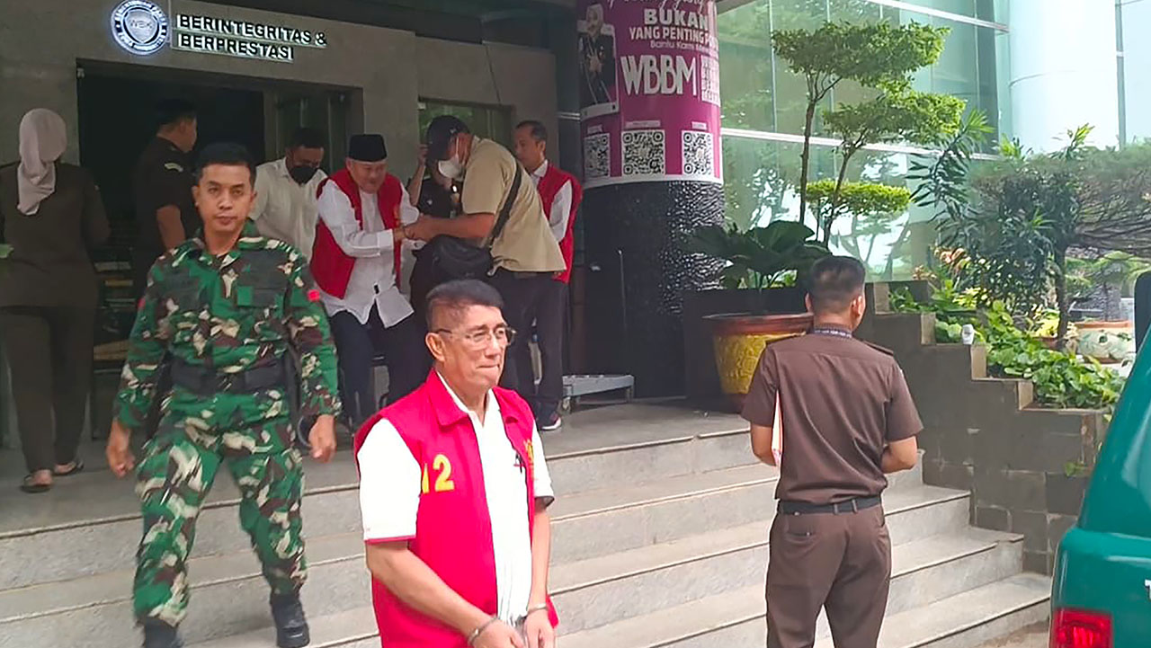 Alex Noerdin, Harnojoyo dan 2 Tersangka Kasus Dugaan Korupsi Pasar Cinde Diserahkan ke JPU