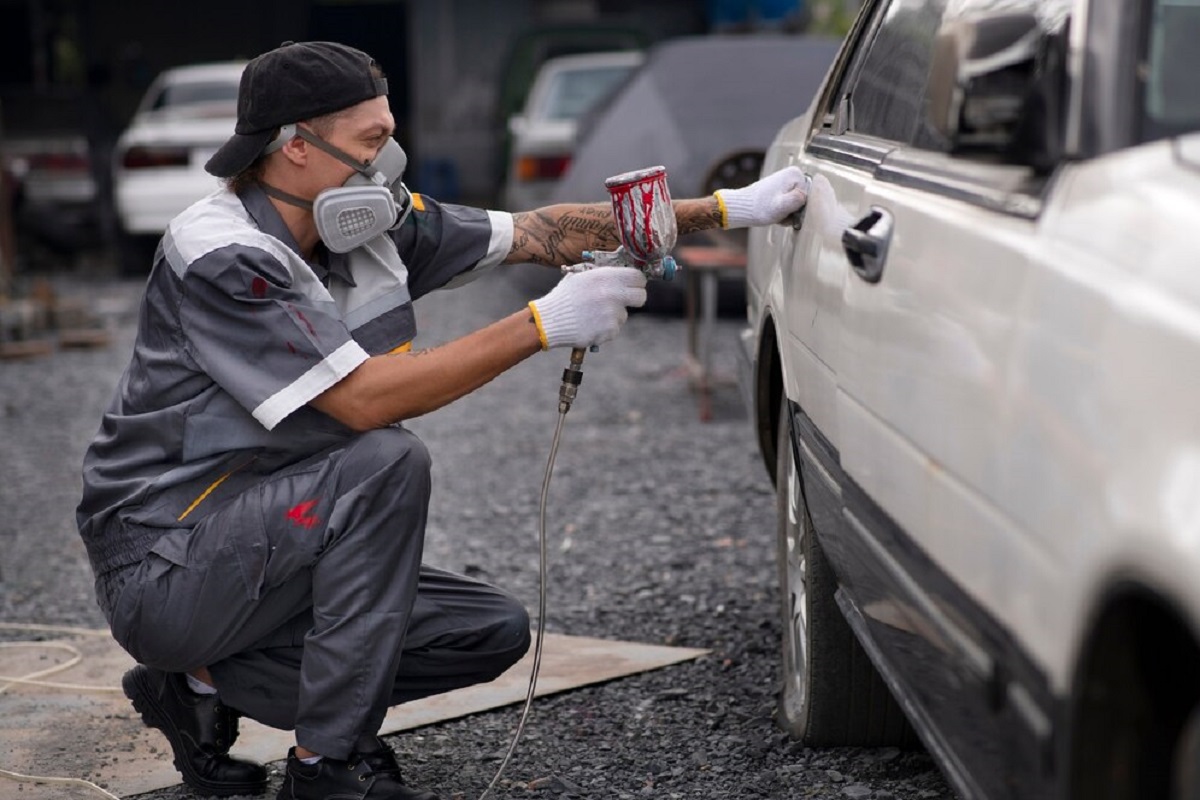 Jangan Anggap Sepele! Ini Alasan Dempul Mobil Wajib Jadi Prioritas Perawatan