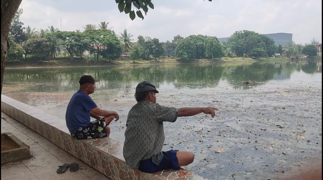 Waduk Penuh Sampah dan Dangkal, Warga Pipa Reja Palembang Keluhkan Kondisinya