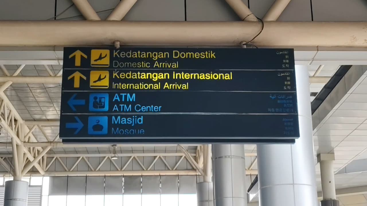 Warga Sambut Positif Pembukaan Kembali Penerbangan Singapura-Palembang