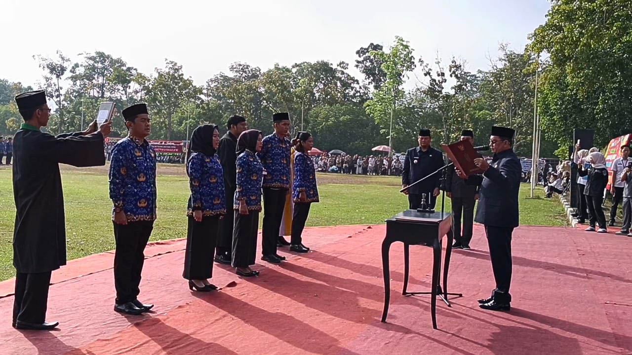 Bupati Banyuasin Askolani Lantik 4.552 CPNS dan PPPK