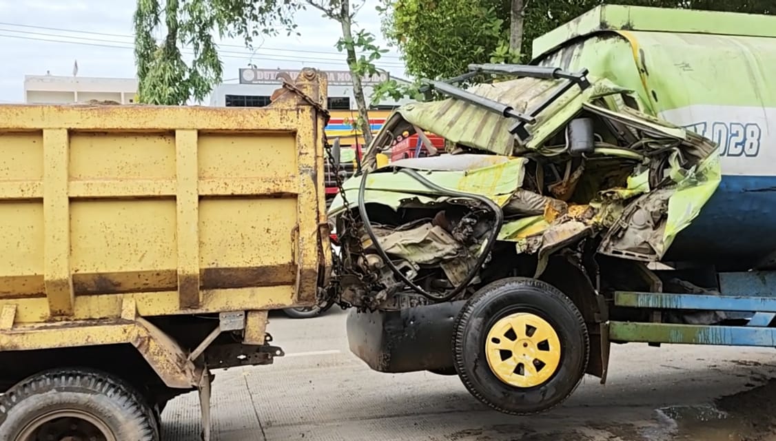Kecelakaan Truk di Jalan Alamsyah Musi 2, Diduga Sopir Kelelahan