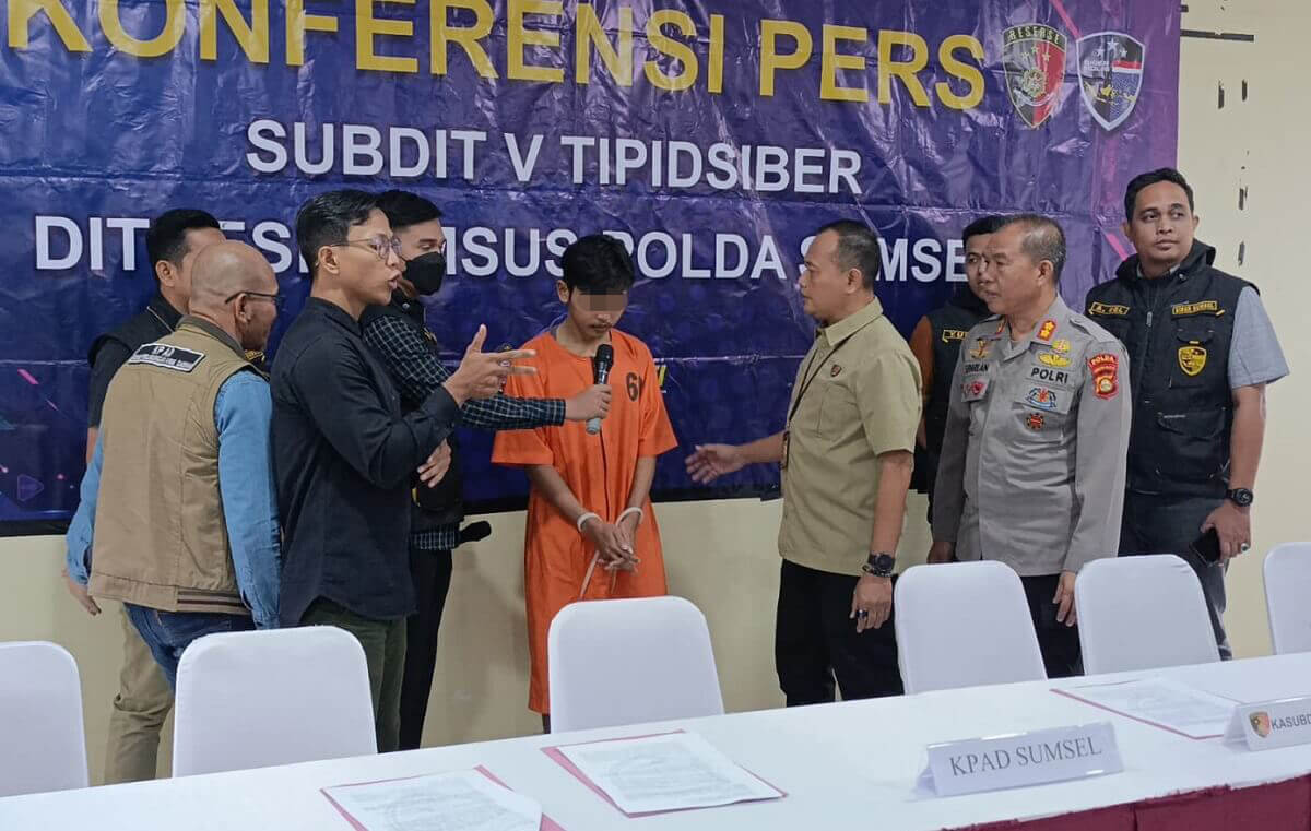 Sebar Video dan Foto Asusila Pacar, Pria Asal Tangerang Ditangkap Petugas Siber Ditreskrimsus Polda Sumsel