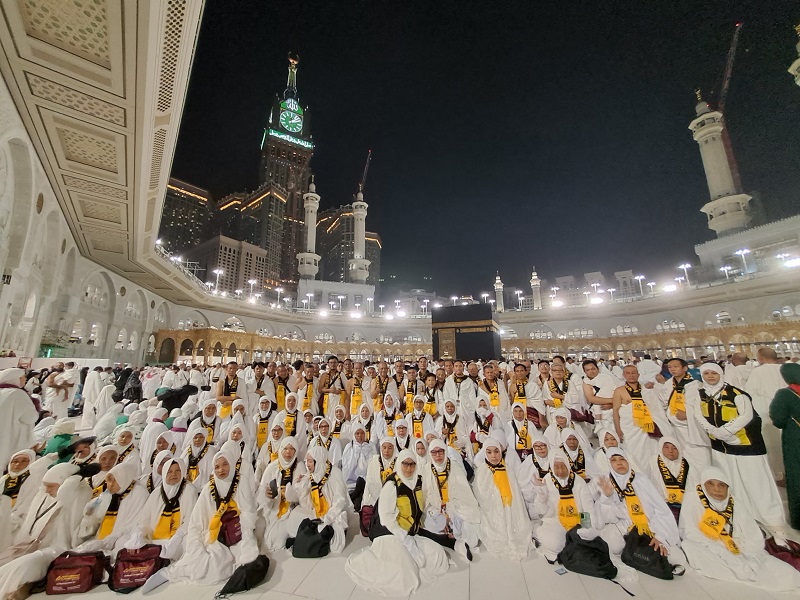 Penuh Haru, 360 Jemaah Umrah Holiday Angkasa Wisata Selesaikan Umroh Pertama di Tanah Suci