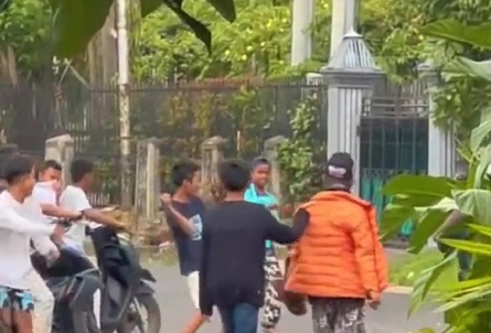 Viral! Aksi Duel Remaja di Kambang Iwak Resahkan Warga, Kerap Terjadi Malam Hari dan Bawa Senjata Tajam
