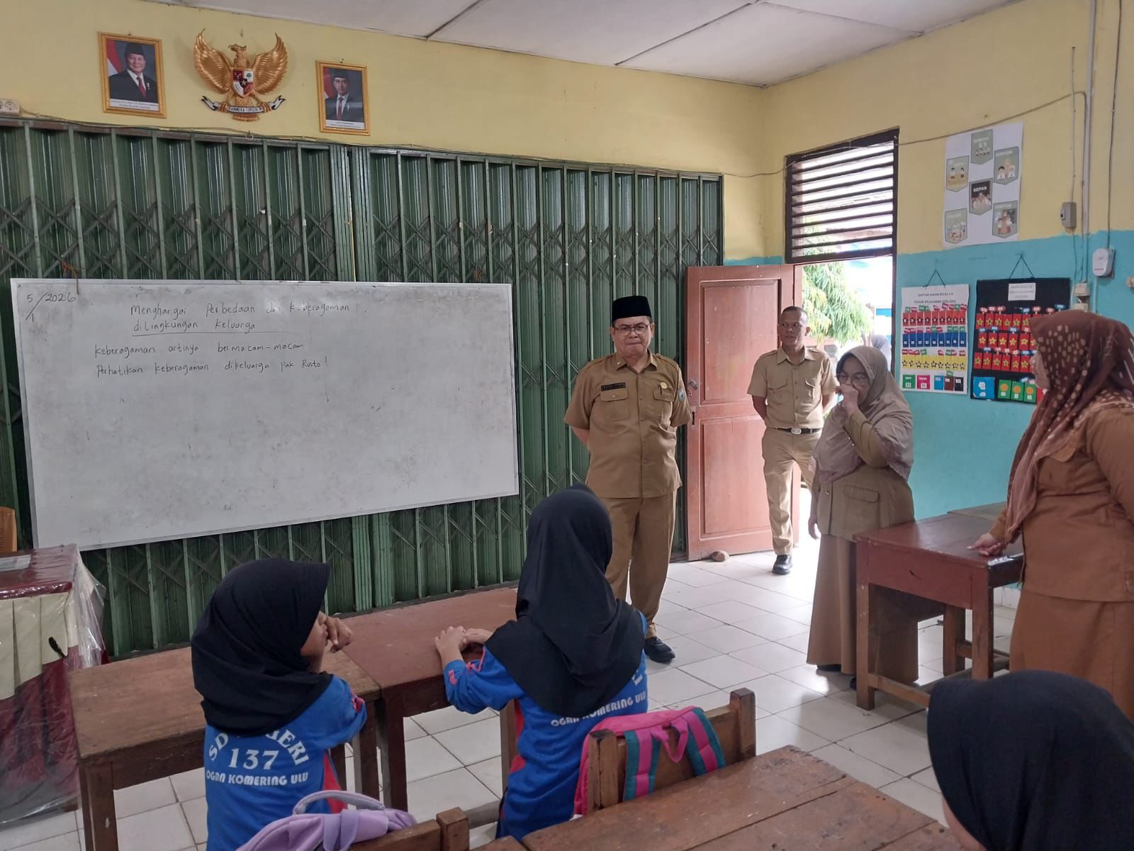 Lakukan Kunjungan Secara Dadakan, Kadisdik OKU Pastikan Proses Belajar Mengajar Berjalan Baik 
