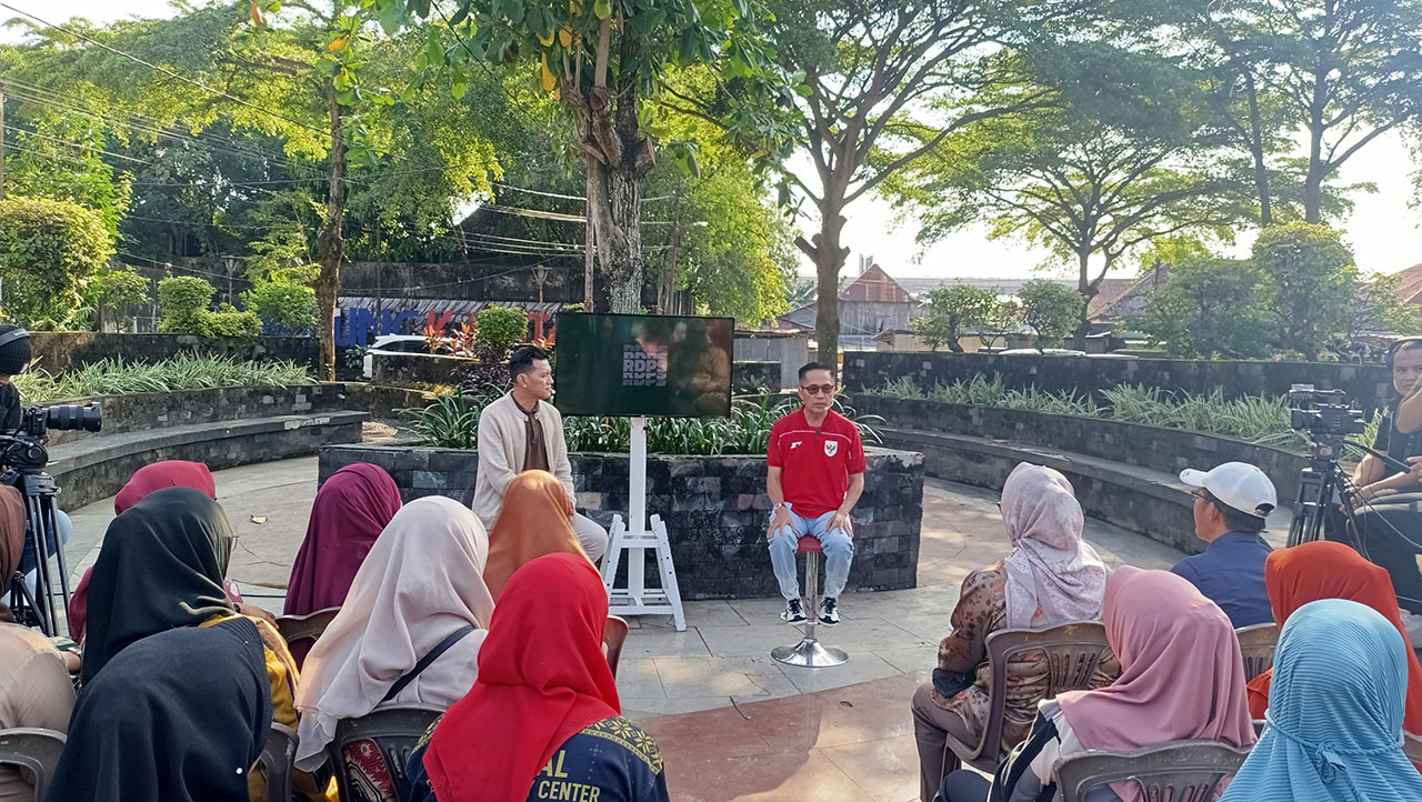 Walikota Palembang Ratu Dewa Dengarkan Aspirasi Warga Seberang Ulu I Lewat Podcast GERCEP RDPS