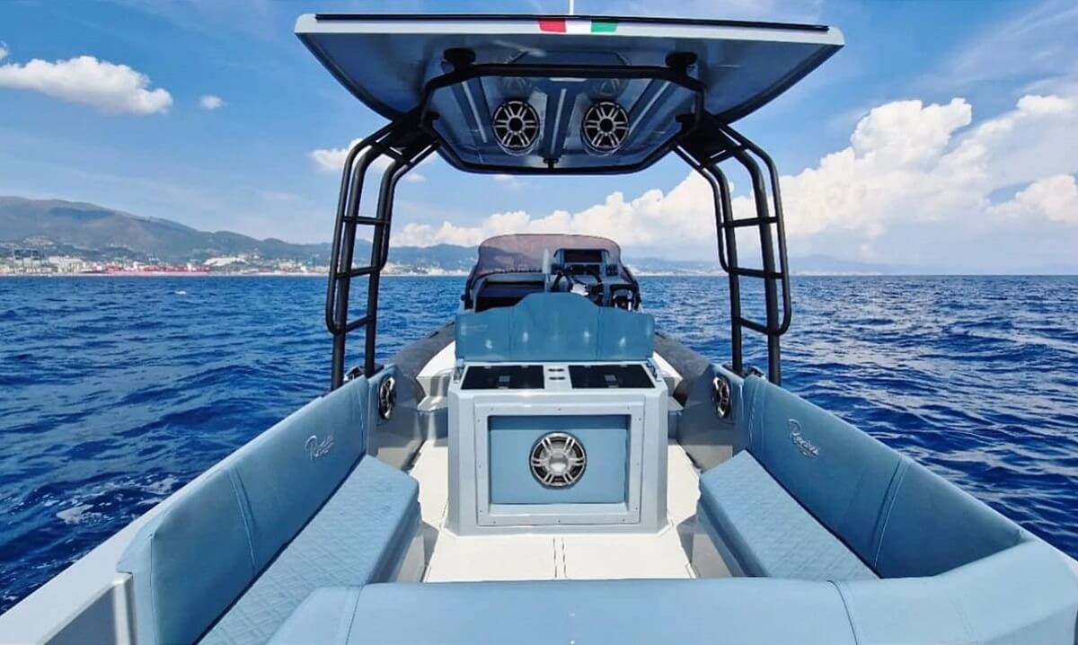 Petualangan Musim Panas dengan Audio Design of Naples dan Hertz Marine: Nikmati Suara Terbaik di Laut!