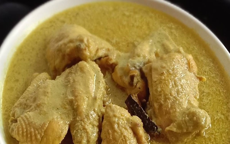 Ayam Bumbu Anam: Sajian Klasik Penuh Rempah Khas Palembang
