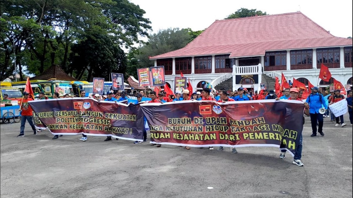 Aksi May Day Ribuan Buruh Di Sumsel Sampaikan Tuntutan