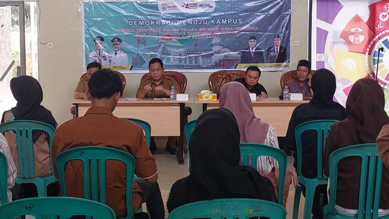 Kesbangpol Kota Palembang Gelar Pendidikan Politik di FIK Universitas Sumsel