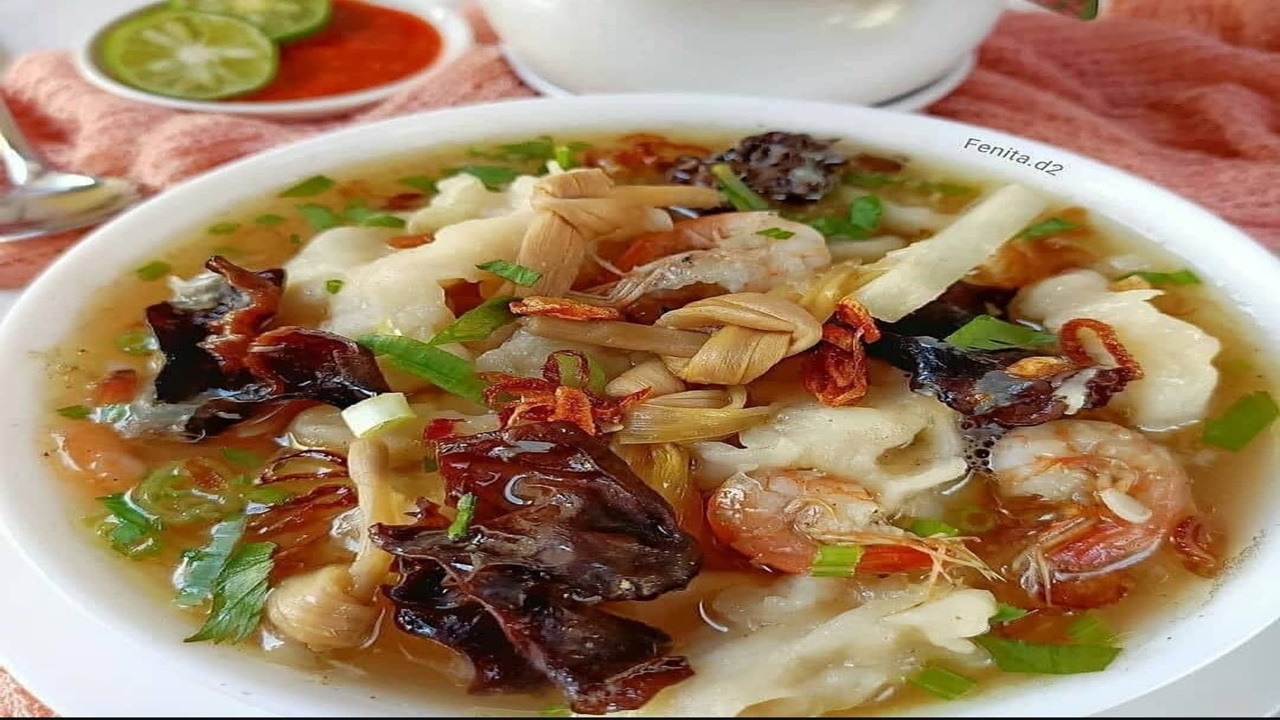 Hangatnya Tekwan Palembang Tanpa Ikan