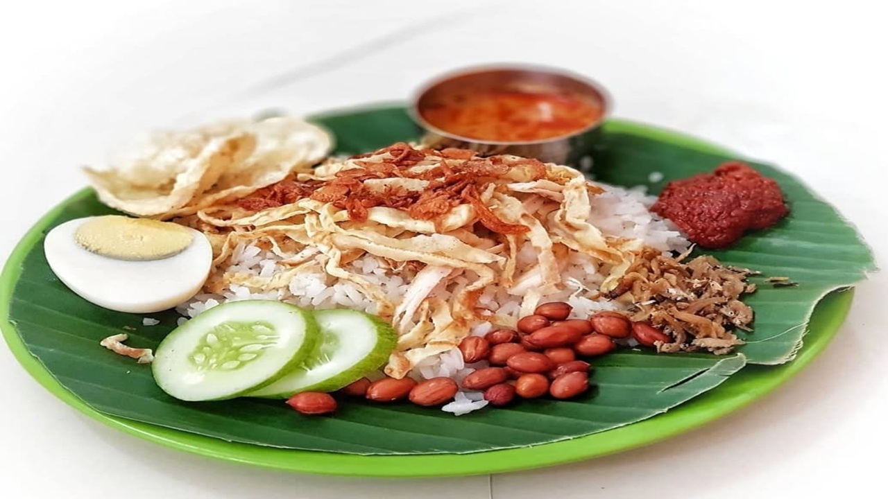 Nasi Gemuk Palembang Sarapan Gurih Penuh Tradisi dan Kehangatan Keluarga