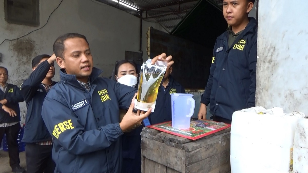 Antisipasi HET, Polda Sumsel dan Dinas Perdagangan Gelar Sidak Minyakita di Pasaran Palembang