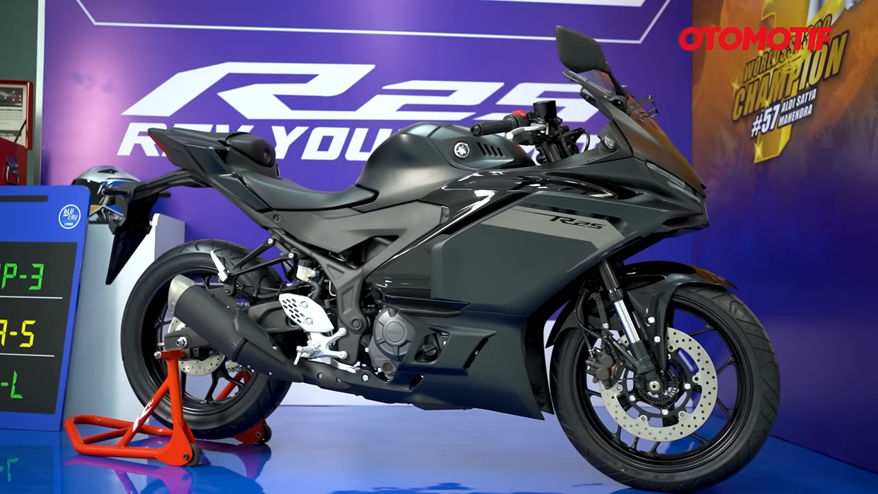 Yamaha R25 2025: Desain Mirip R1, Mesin Baru, dan Emisi Ramah Lingkungan!