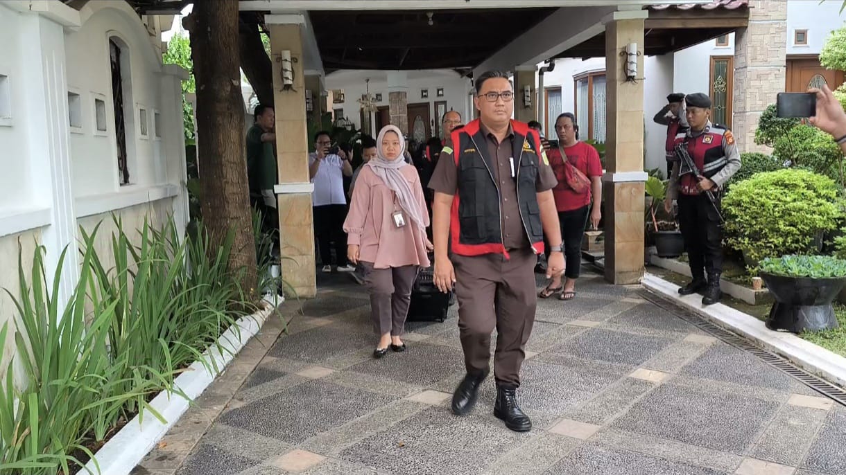 Kejati Sumsel Geledah Rumah Mantan Gubernur Alex Noerdin Terkait Kasus Pasar Cinde